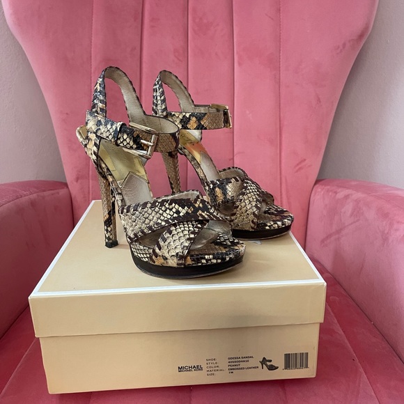 Michael Kors Odessa Platform leather snakeskin pattern sandal - Picture 1 of 3